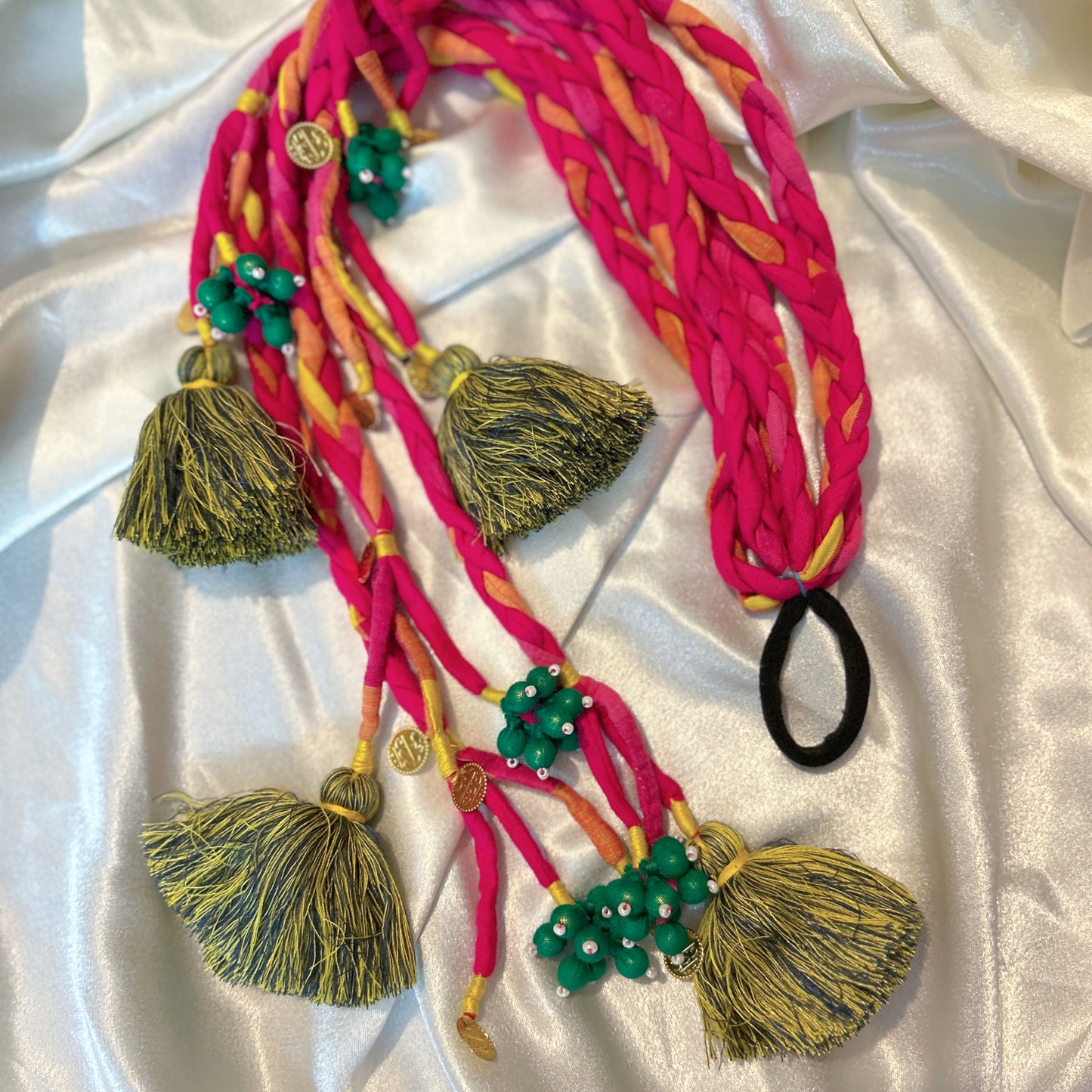 Latika hair accessory - Orange & Pink