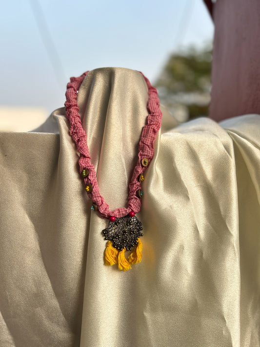 Crush cord Pink -yellow tassle necklace