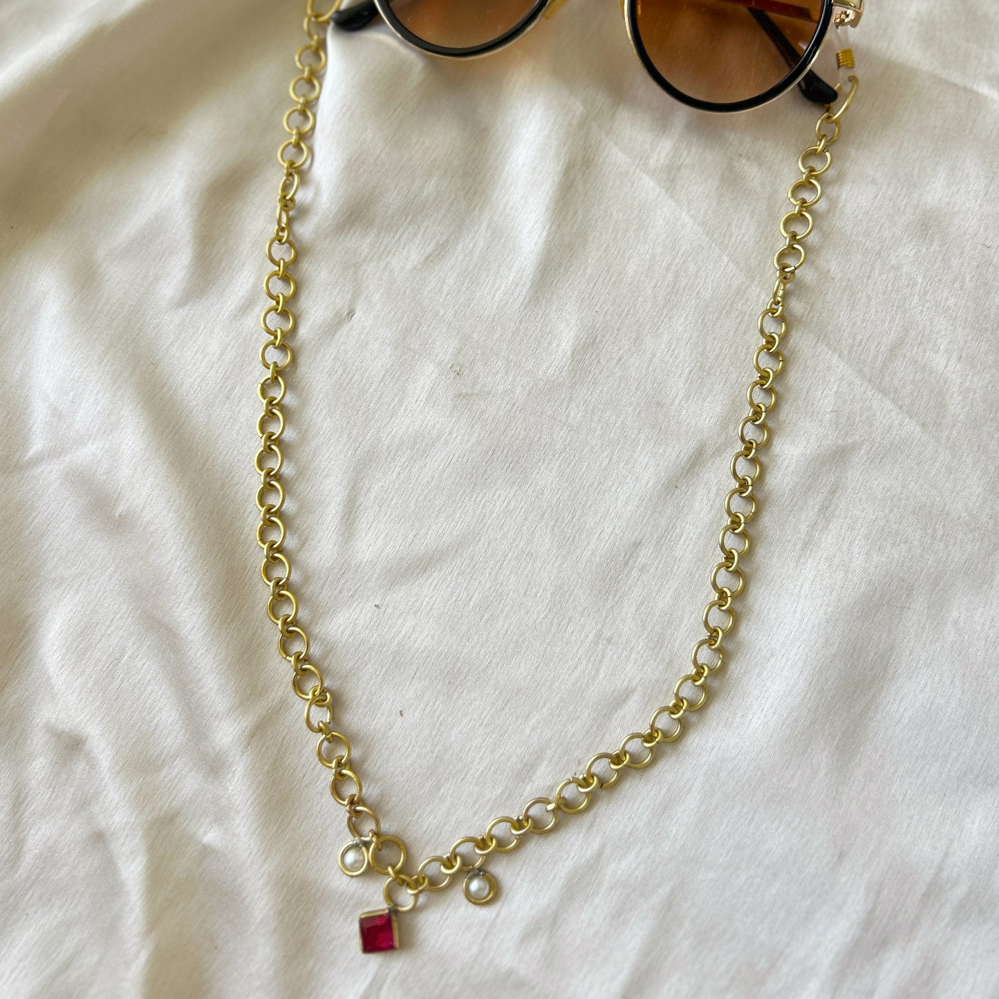 Chamkeela (Pink) - sunglasses chain