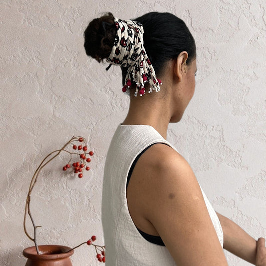 Cream maroon print hair strings 21 inch