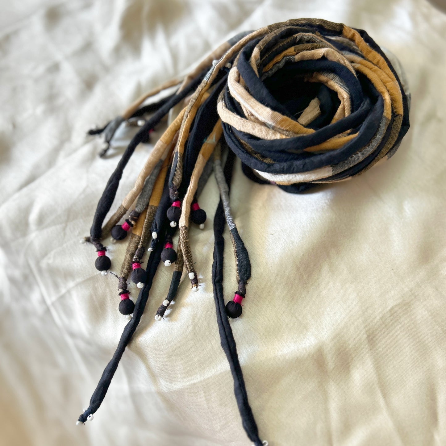 Beige black checkered hair strings 21 inch