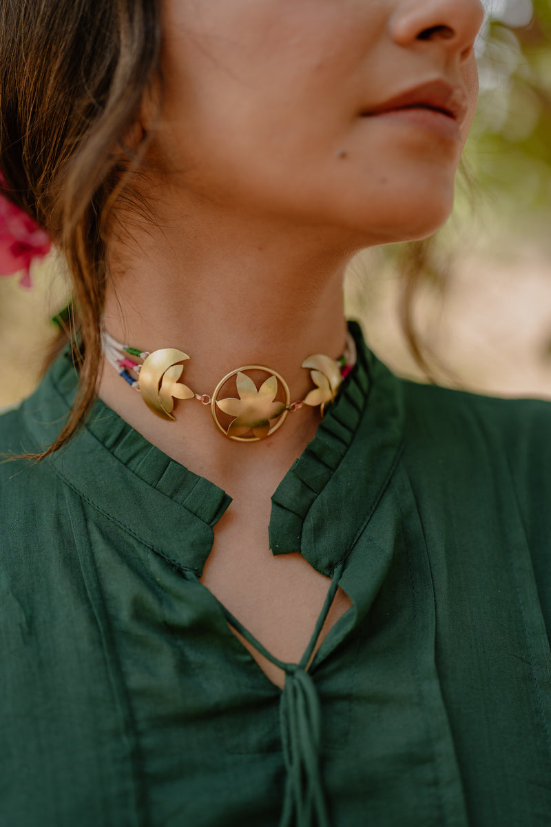Flower moon choker