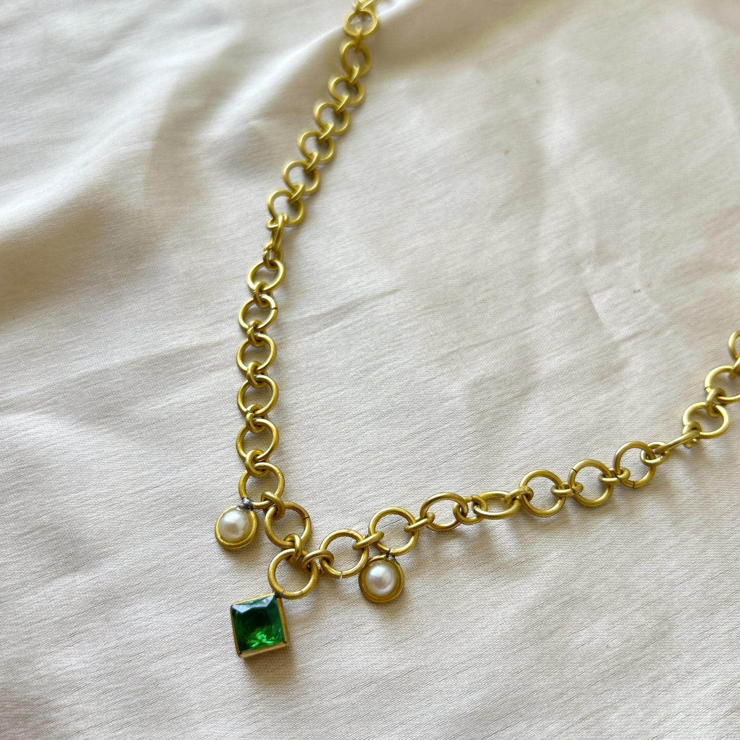 Chamkeela (Green) - sunglasses chain