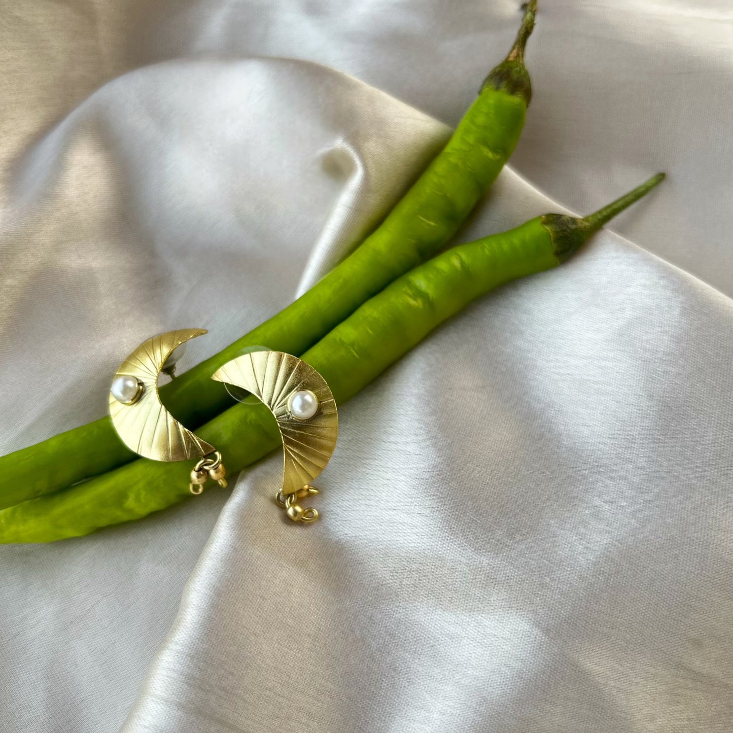 Crescent ear-ring