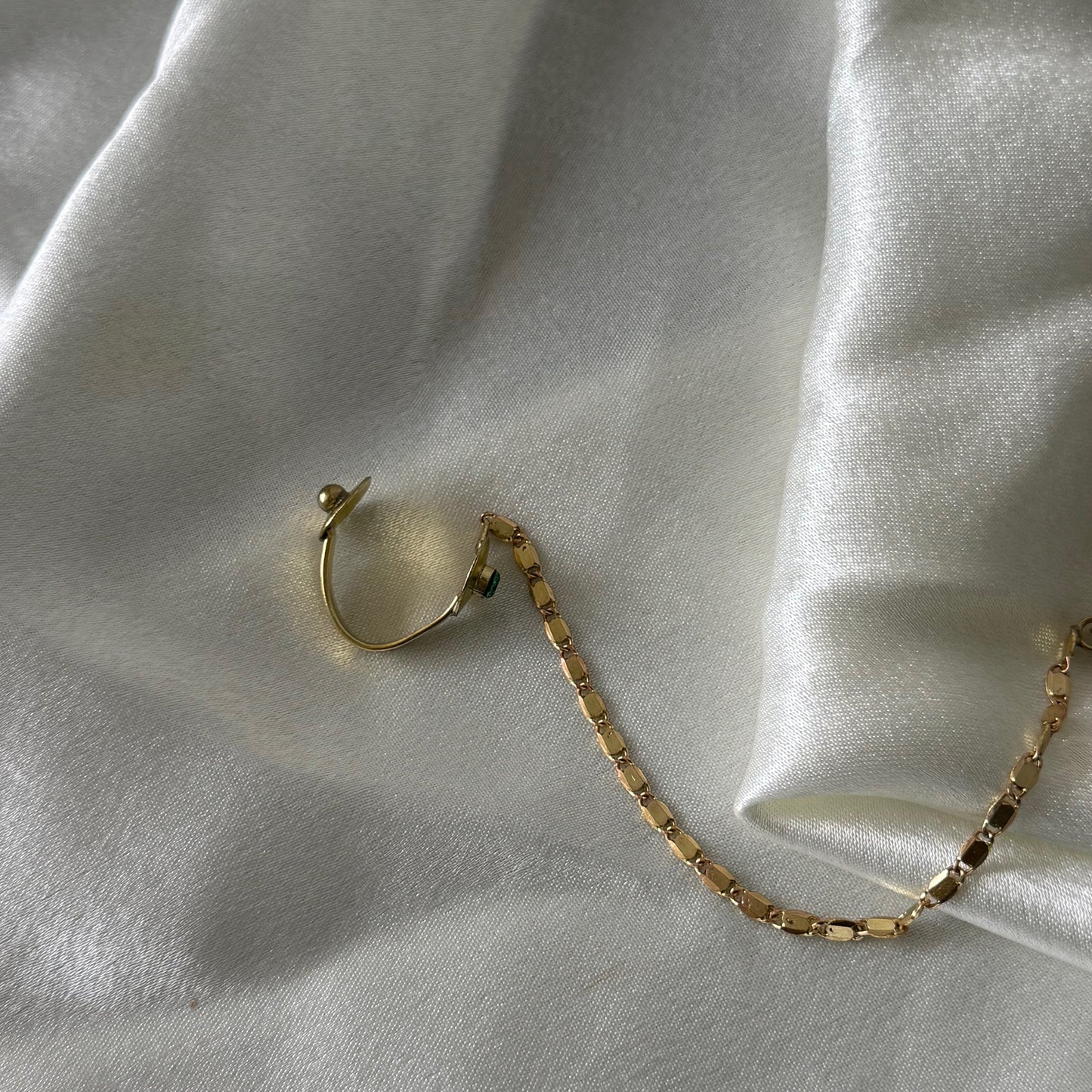 Nose - Single Ear flower drop sculptural chain