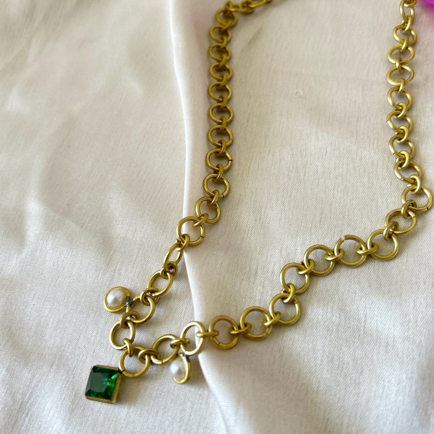 Chamkeela (Green) - sunglasses chain