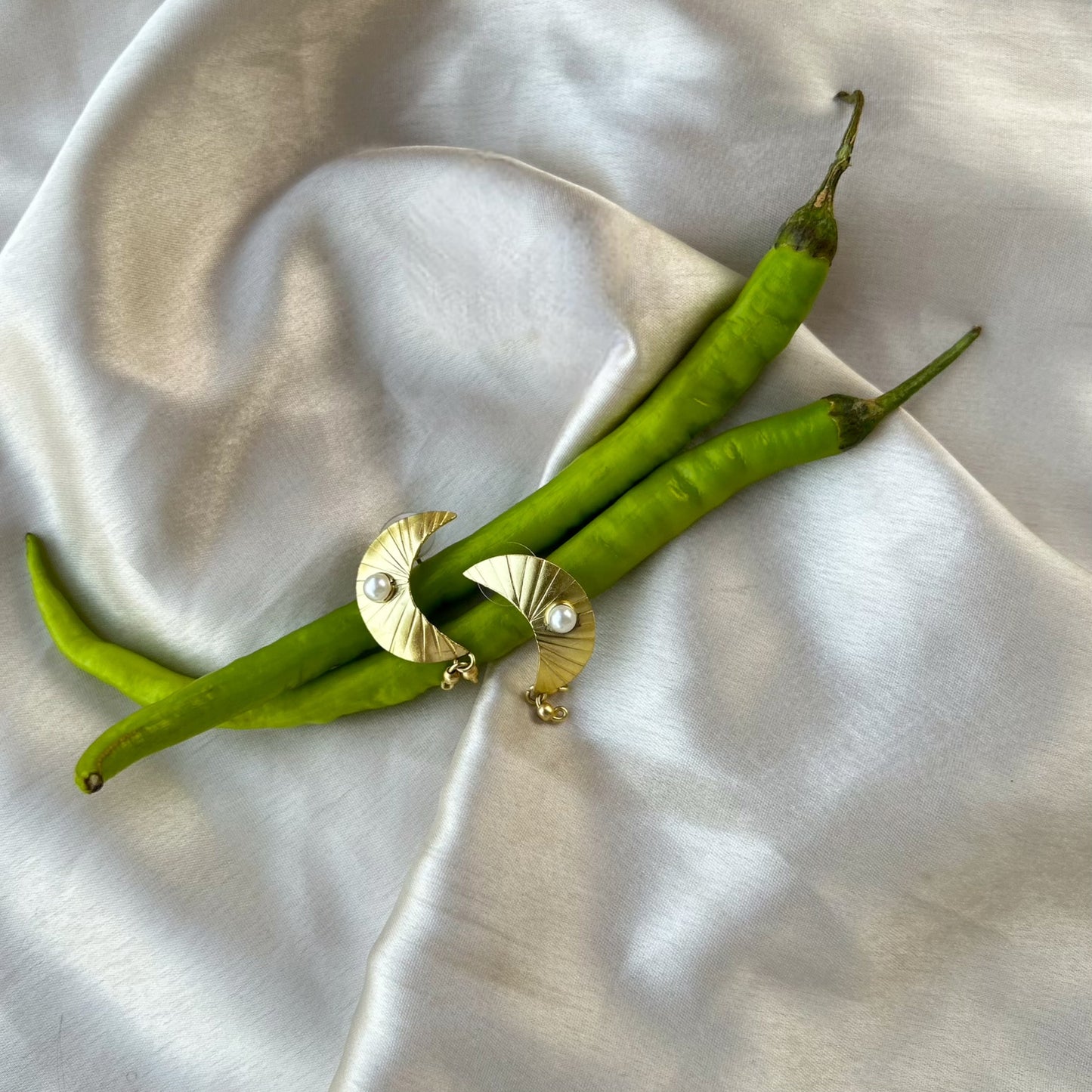 Crescent ear-ring