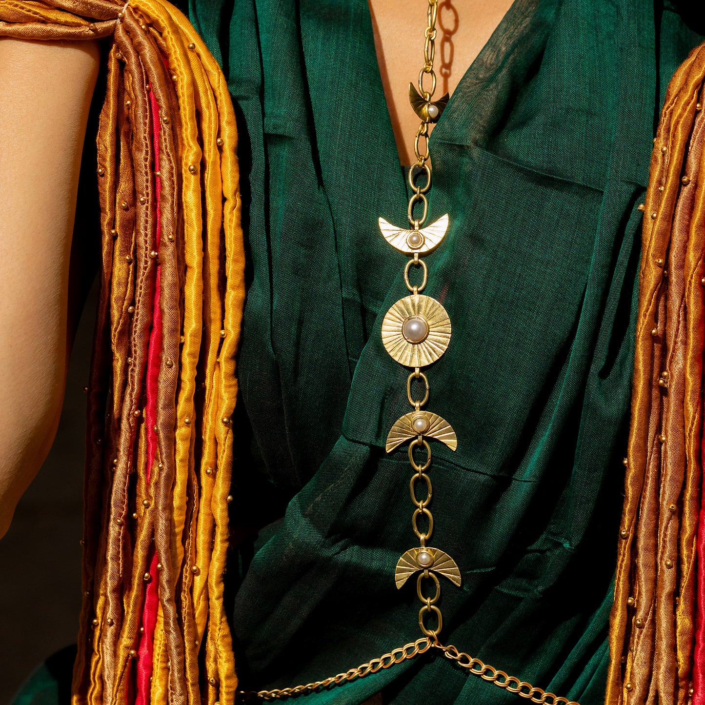 Saanjh Savera - Body chain