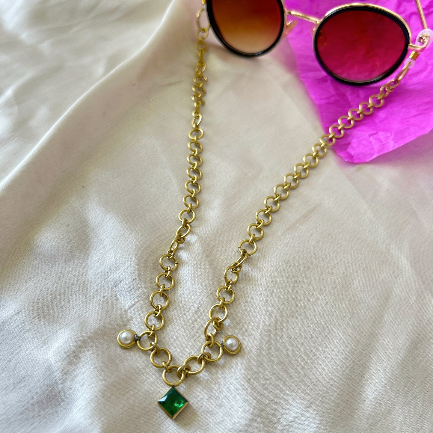 Chamkeela (Green) - sunglasses chain