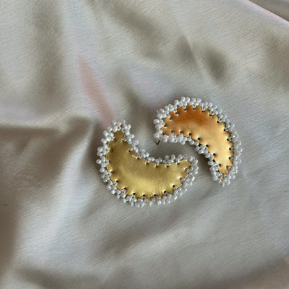 Moon brass earrings