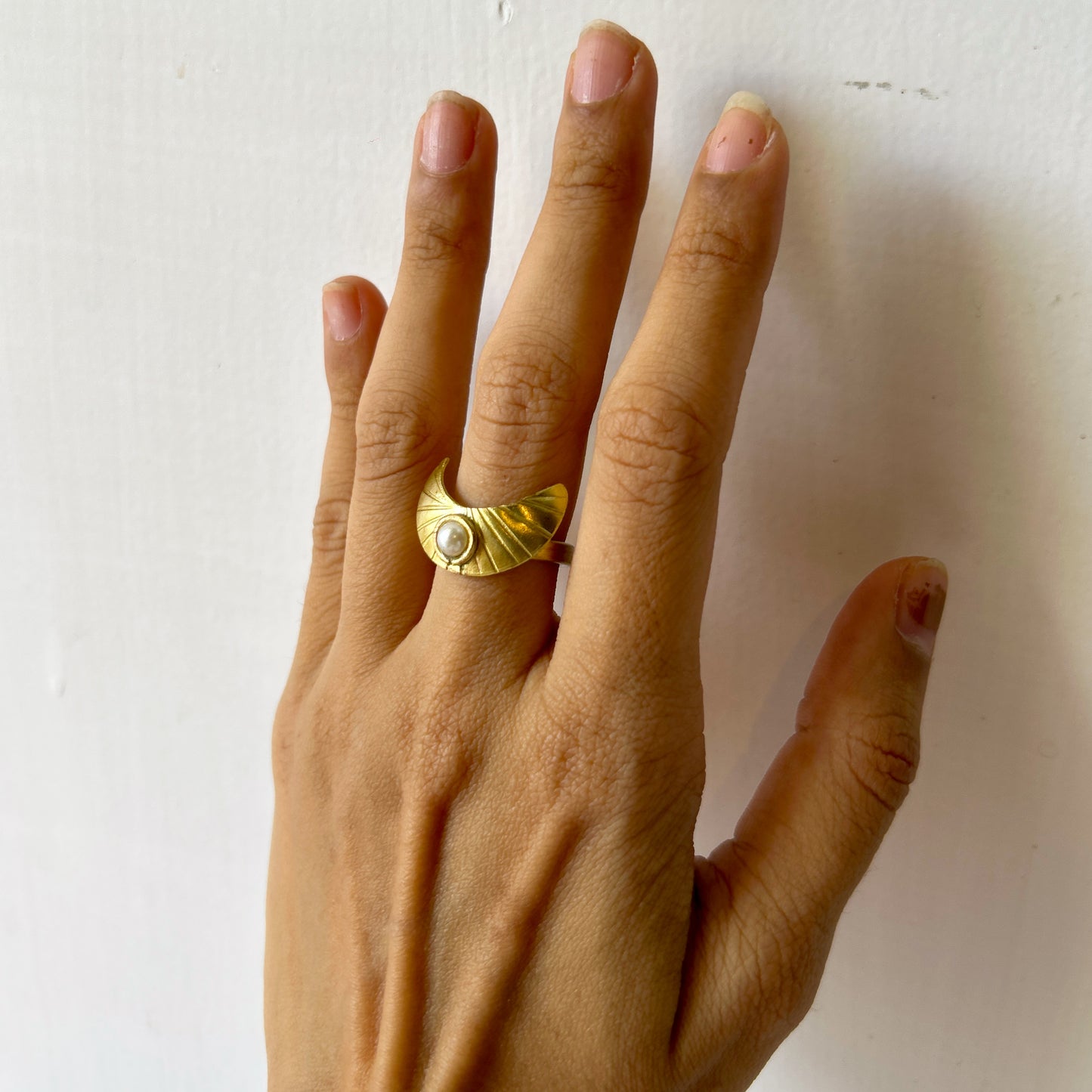 Crescent ring