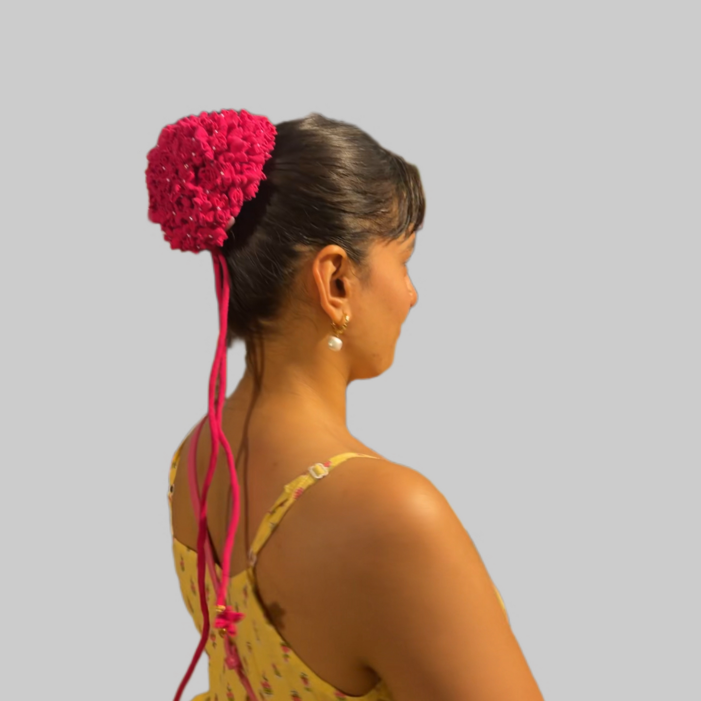 Pink mogra bun