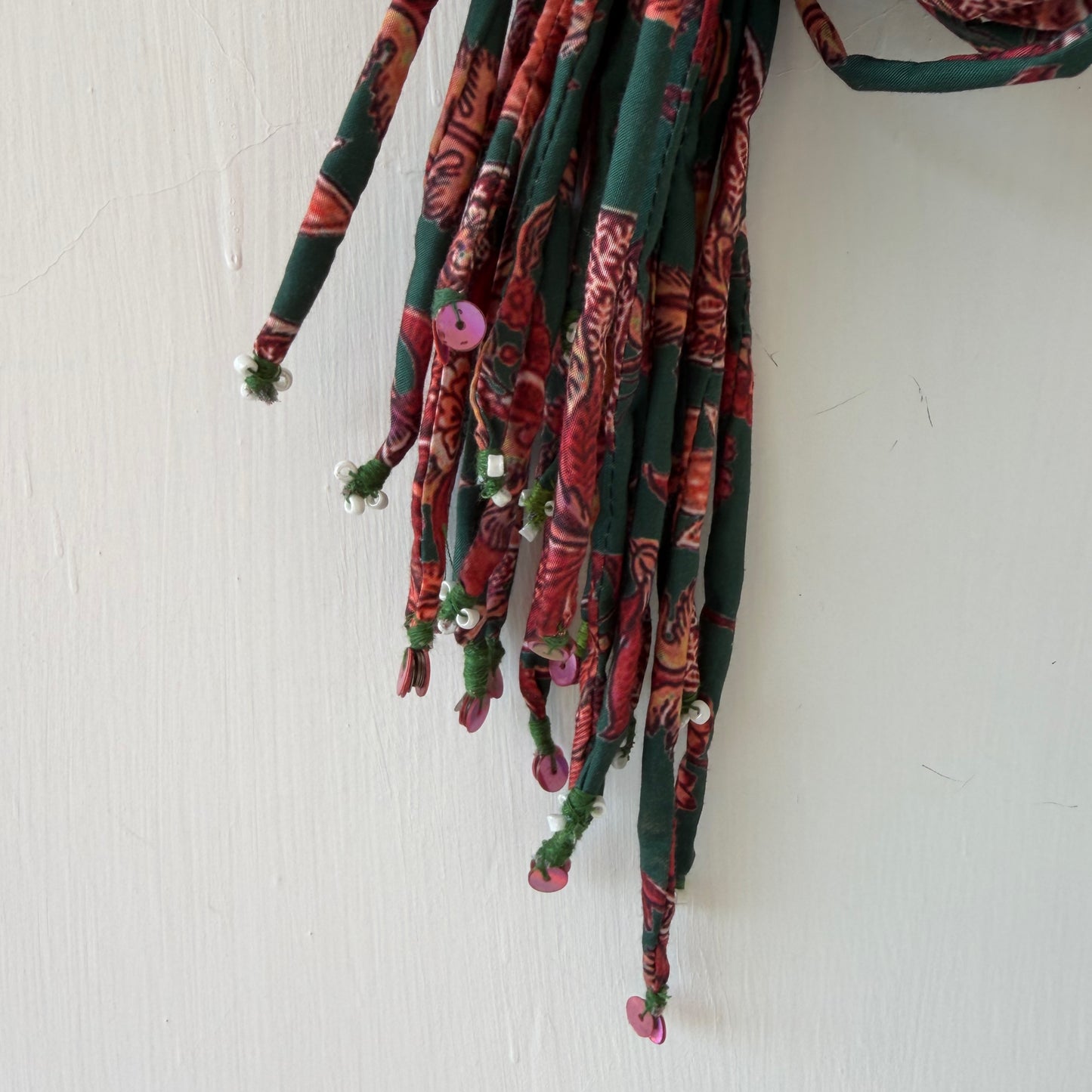 Green printed Hair strings 21 inch with rubber band