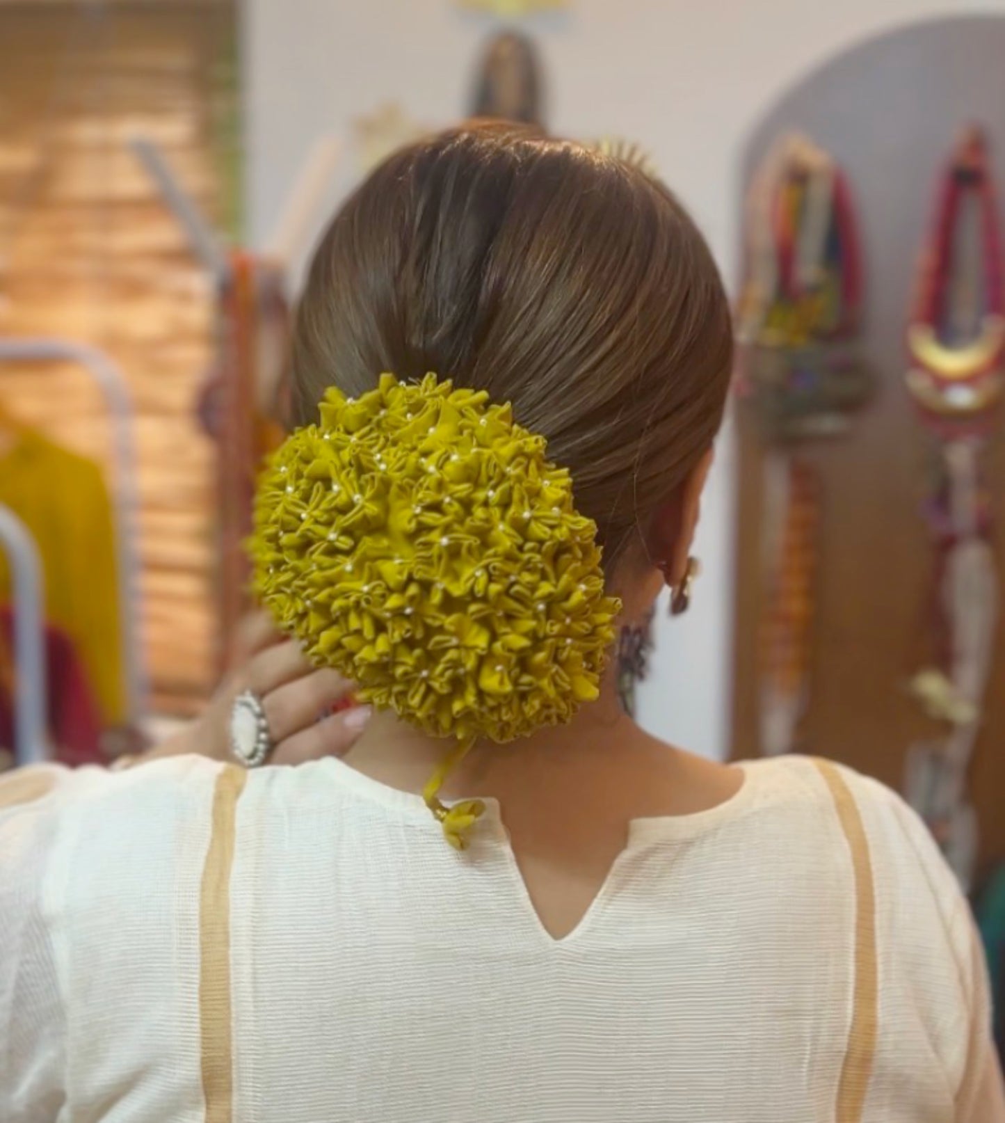 Mustard mogra bun