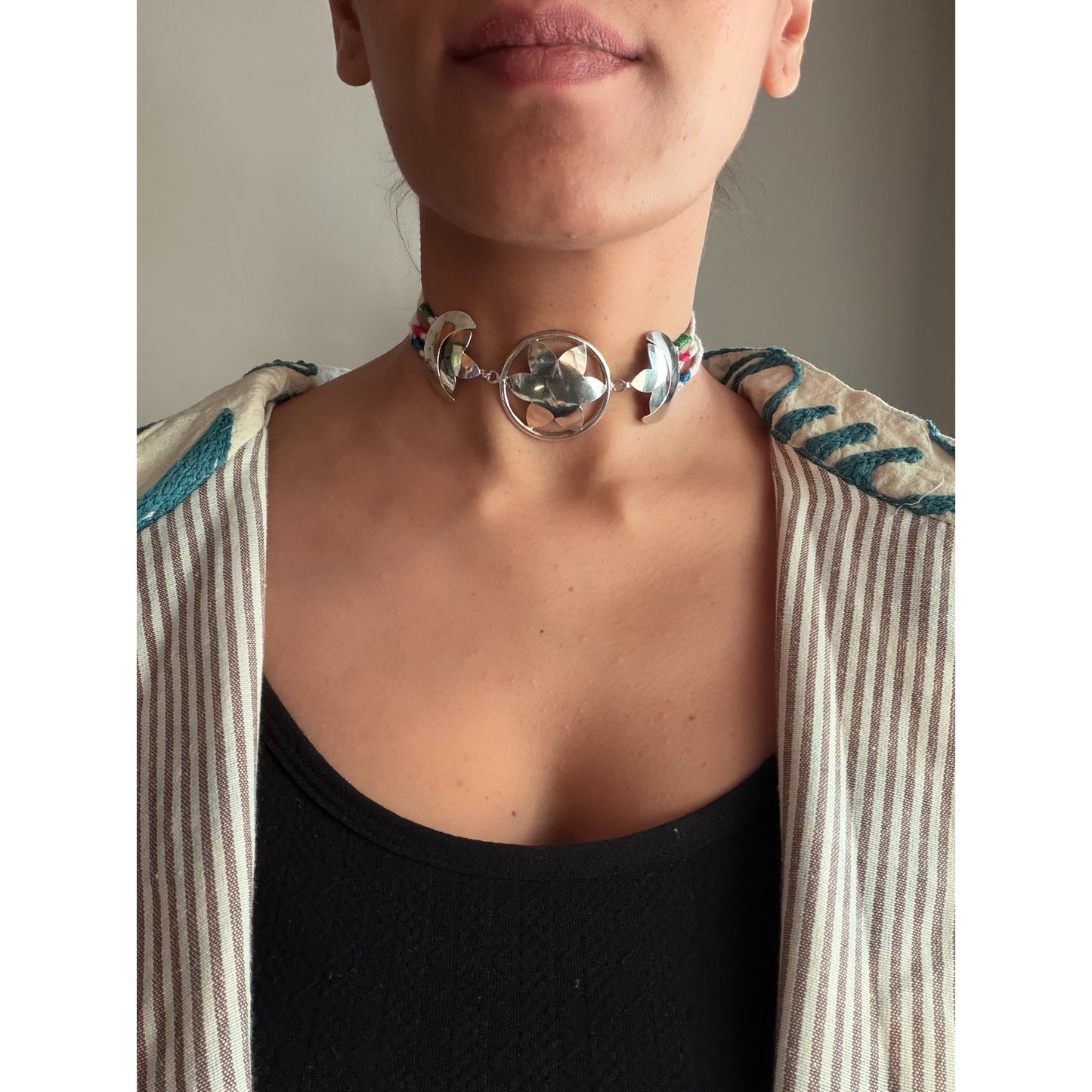Flower moon choker (Rhodium silver color)