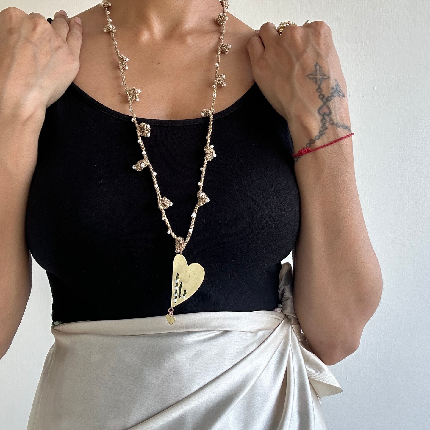 नज़ाकत - Maroon heart necklace