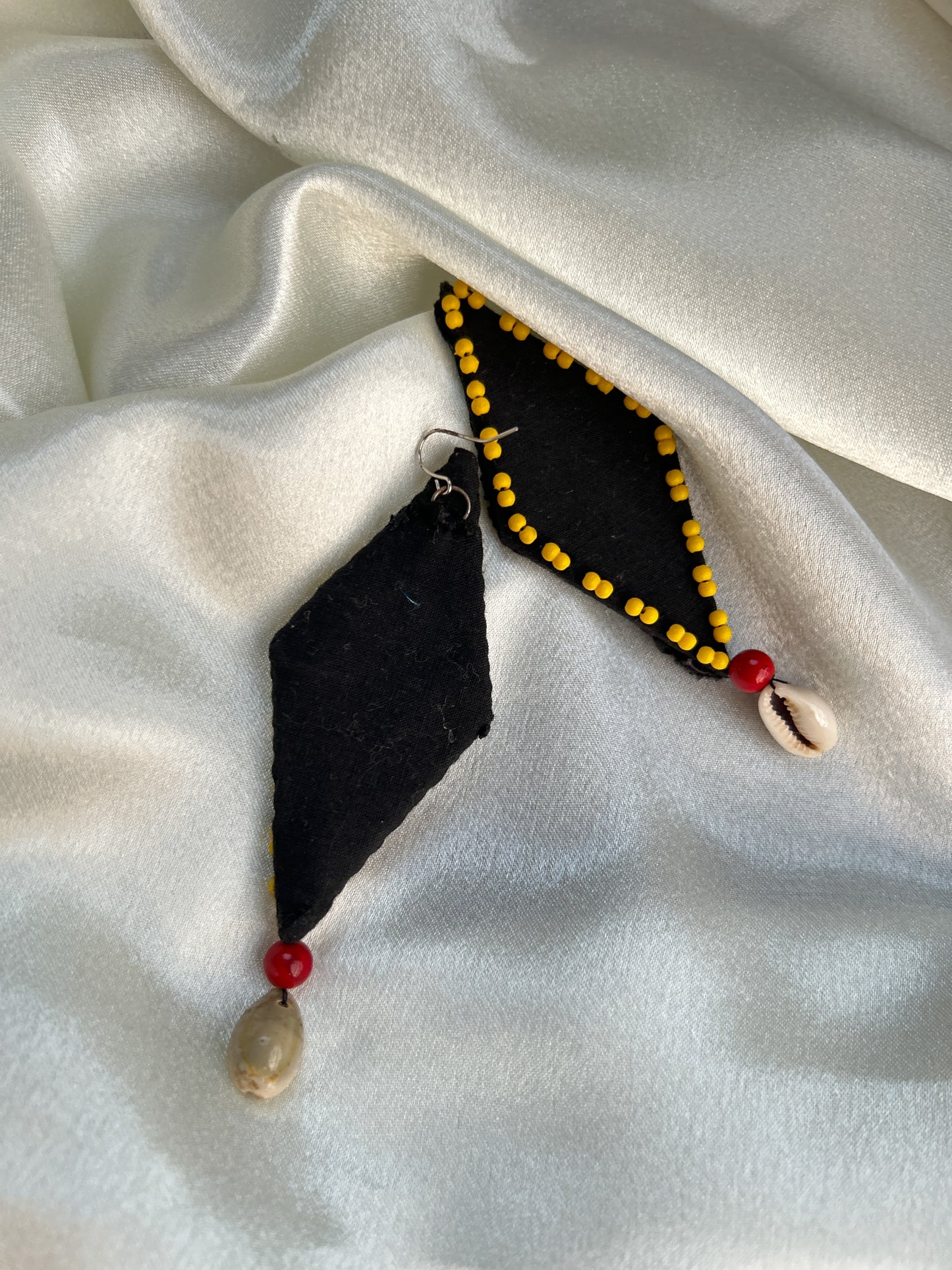 Rhombus balck beaded Earrings