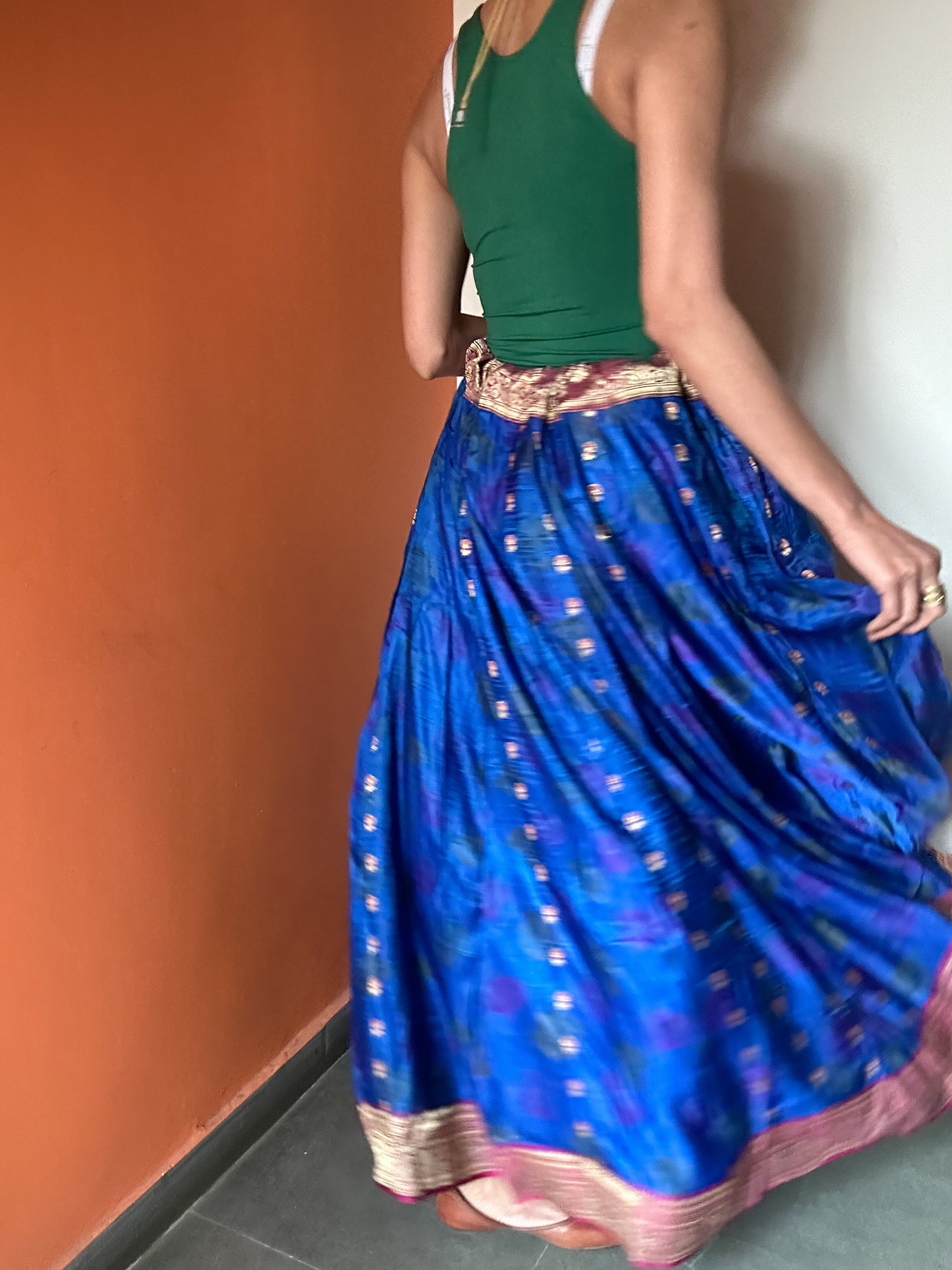 Nilophar silk skirt