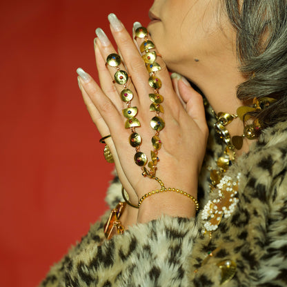 Mehndi hand harness.