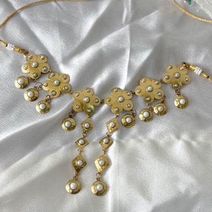 Flora necklace