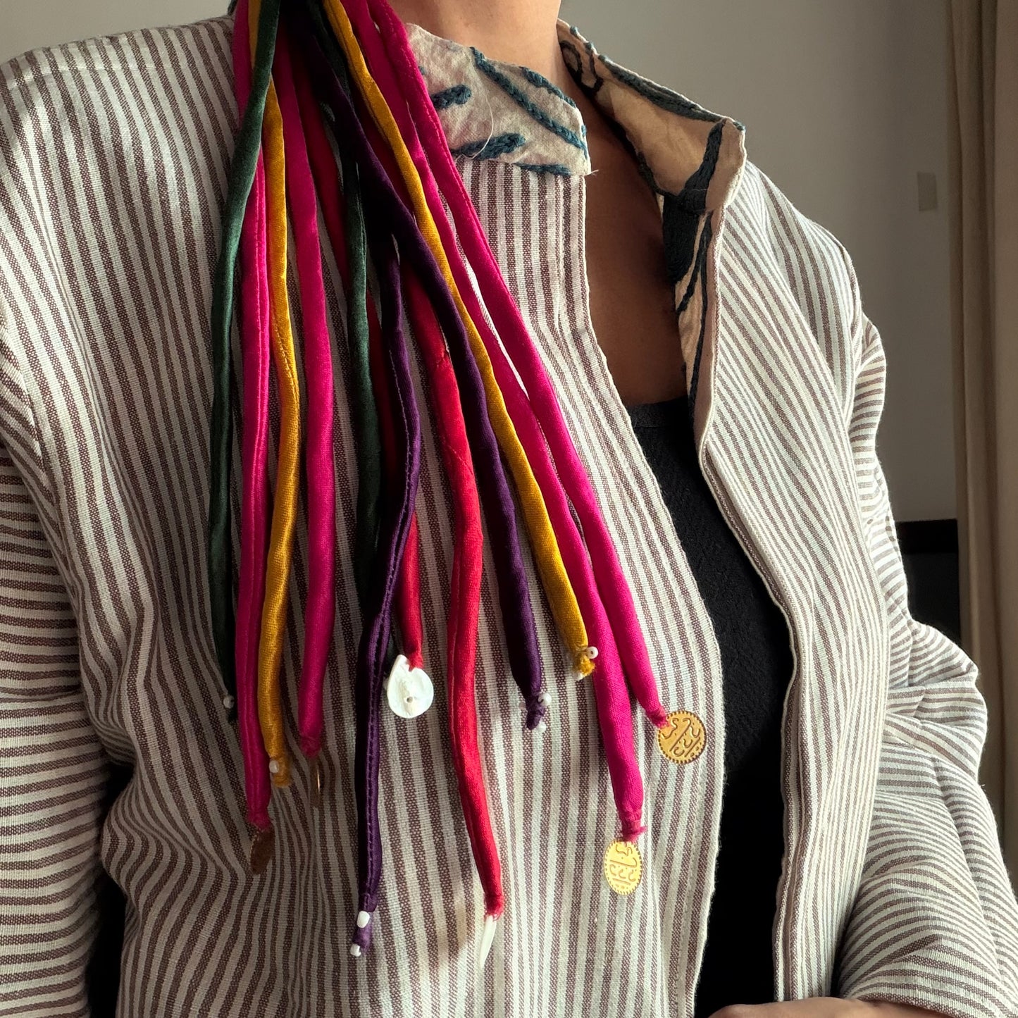 Silk multicolor hair strings 21 inch (with rubber band)