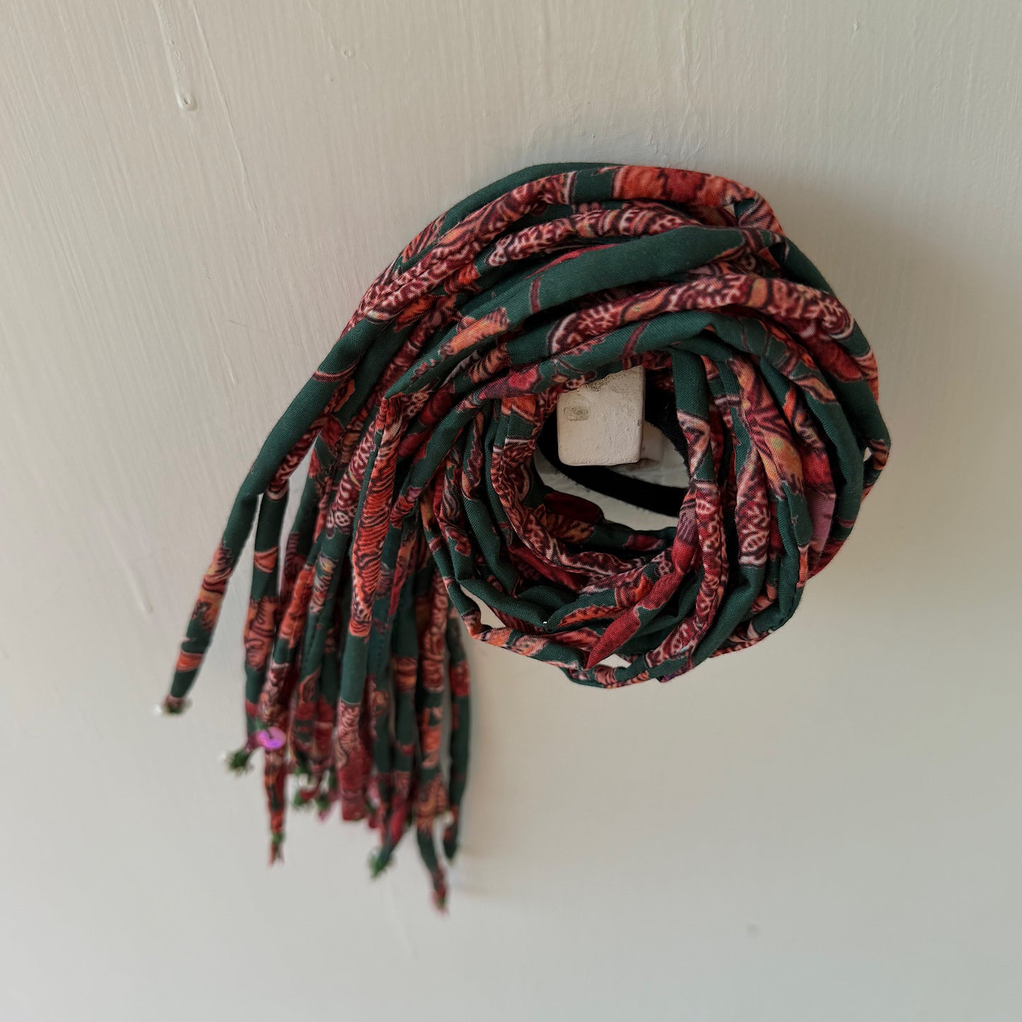 Green printed Hair strings 21 inch with rubber band