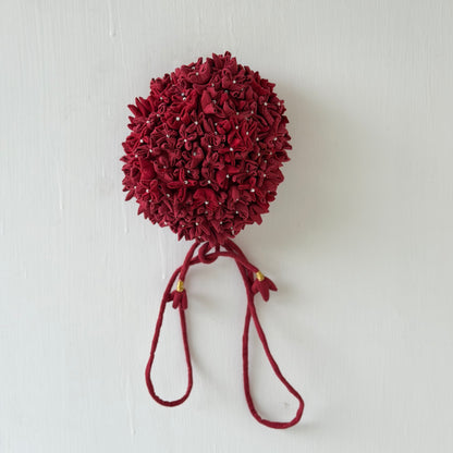 Maroon mogra bun
