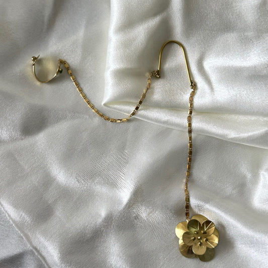 Nose - Single Ear flower drop sculptural chain