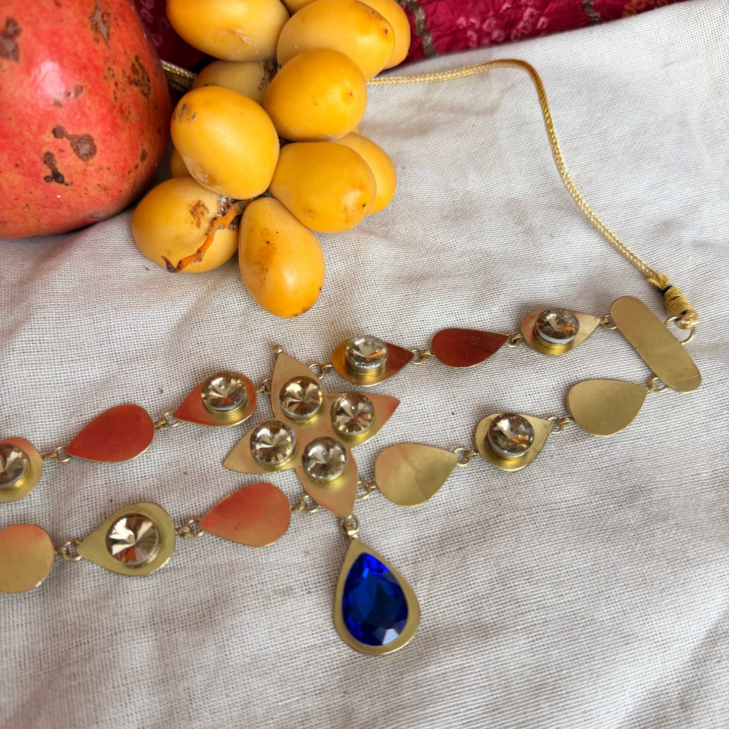 Sapphire Bloom choker (without earrings)