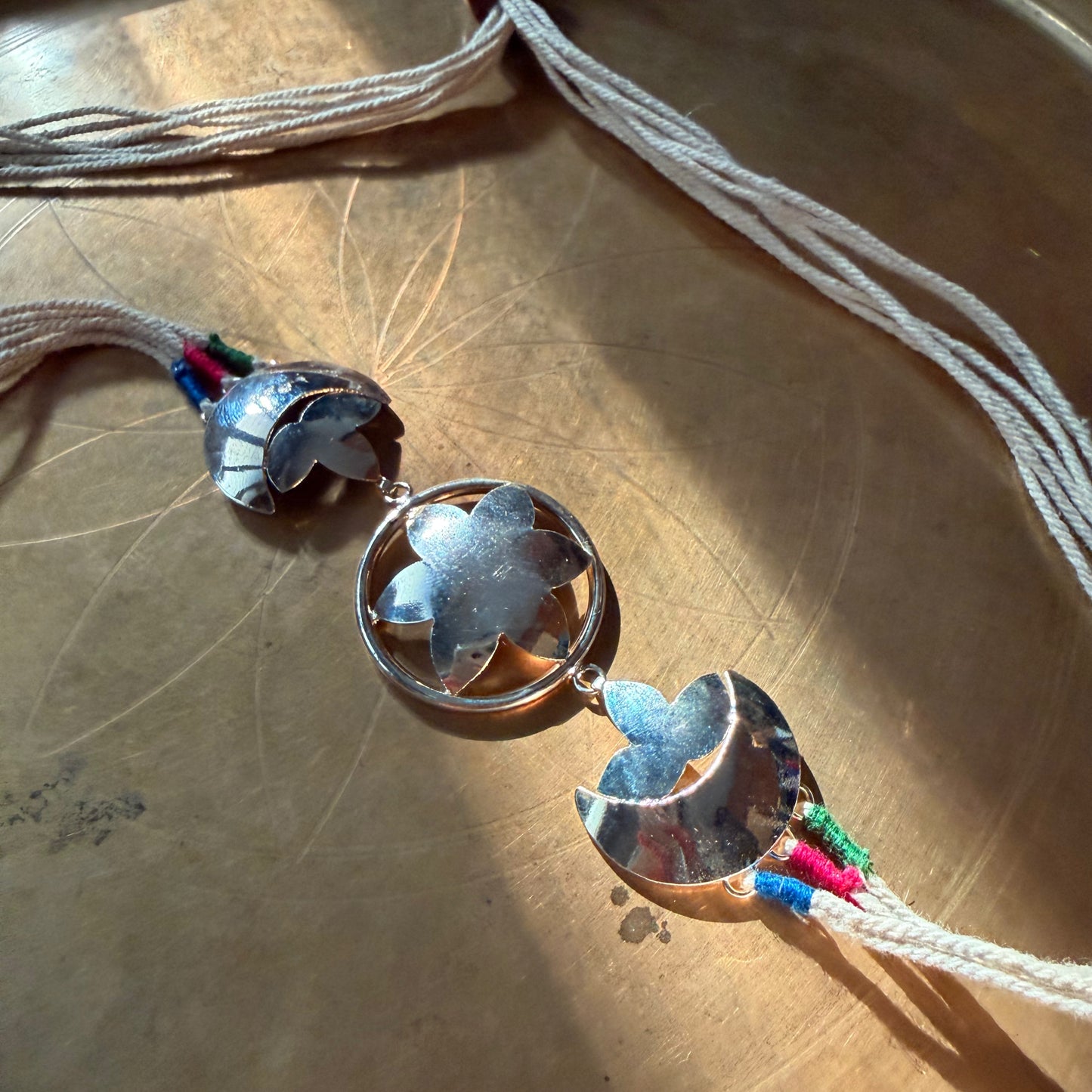 Flower moon choker (Rhodium silver color)