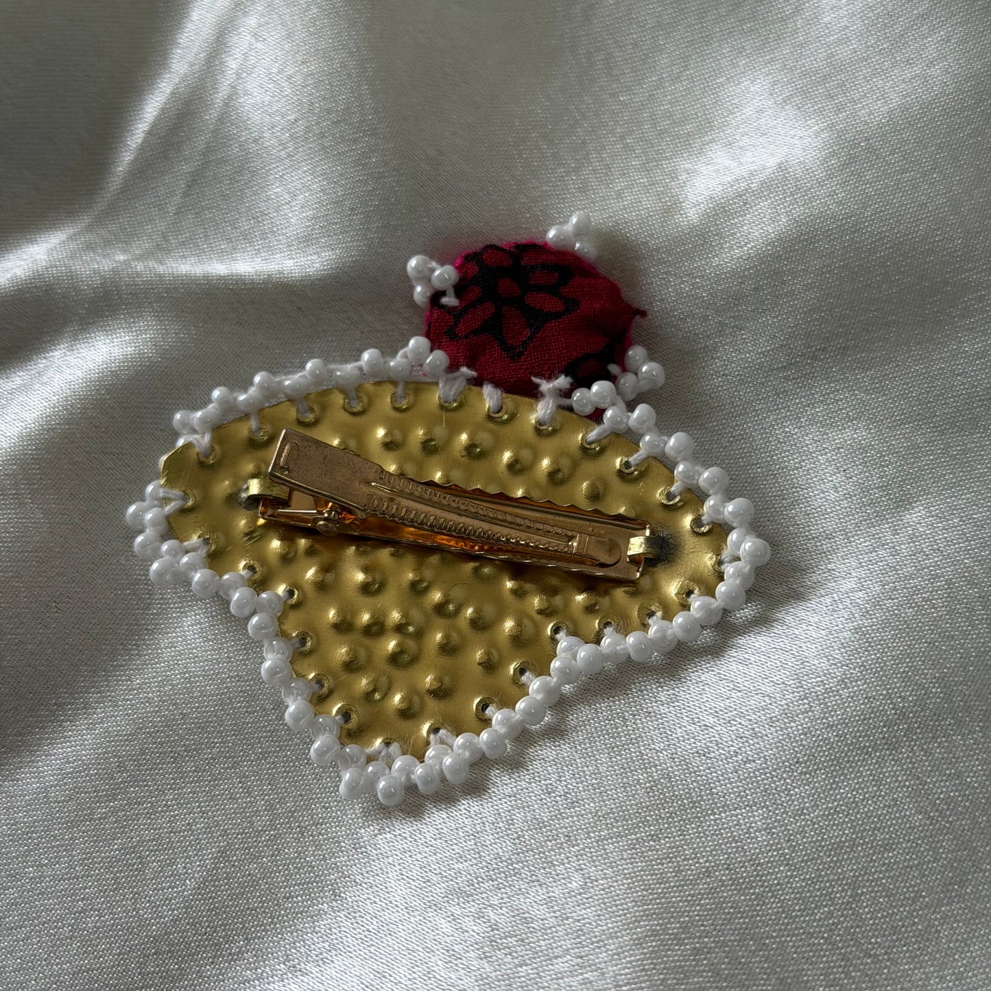 Petal hair pin