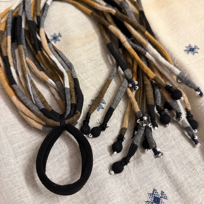 Beige black checkered hair strings 21 inch